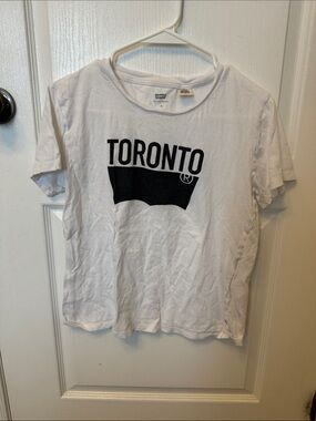 Levi's White Graphic 'Toronto' Short Sleeve Tee